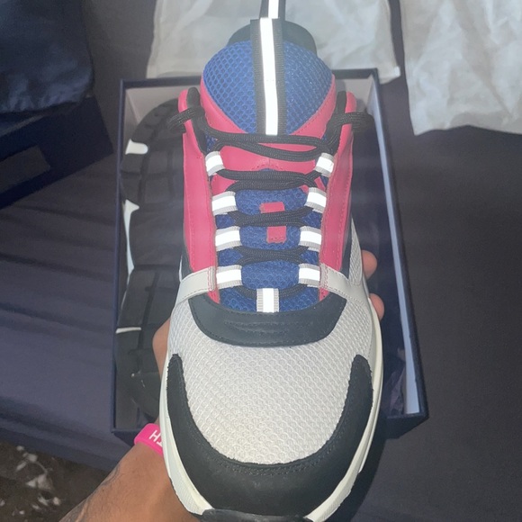 Great condition Dior B22’s in box & everything. Used 1x for my birthday. - Picture 10 of 10